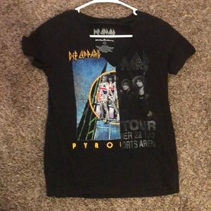 BLACK DEF LEPPARD TEE